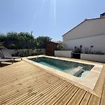 Maison Renovee 3 Pieces Avec Terrasse A - Fr-1-246a-317 Holiday home